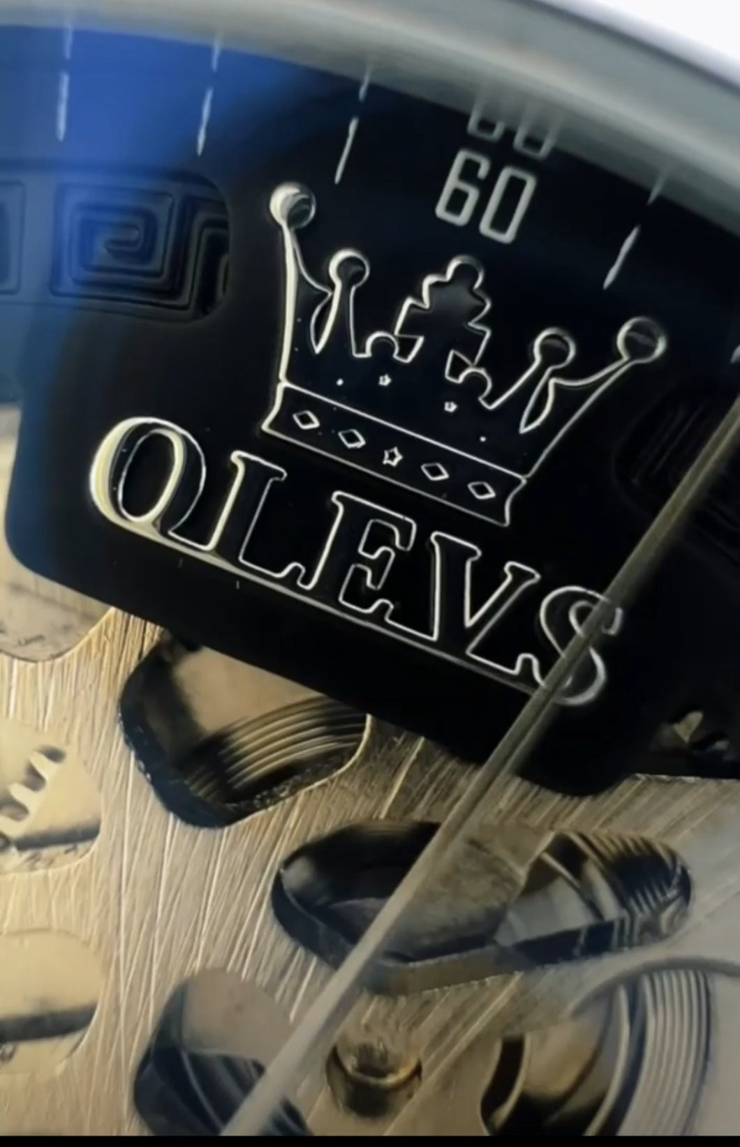 Olevs 6651 Linha Heritage Square – Sofisticação Mecânica com Design Exclusivo