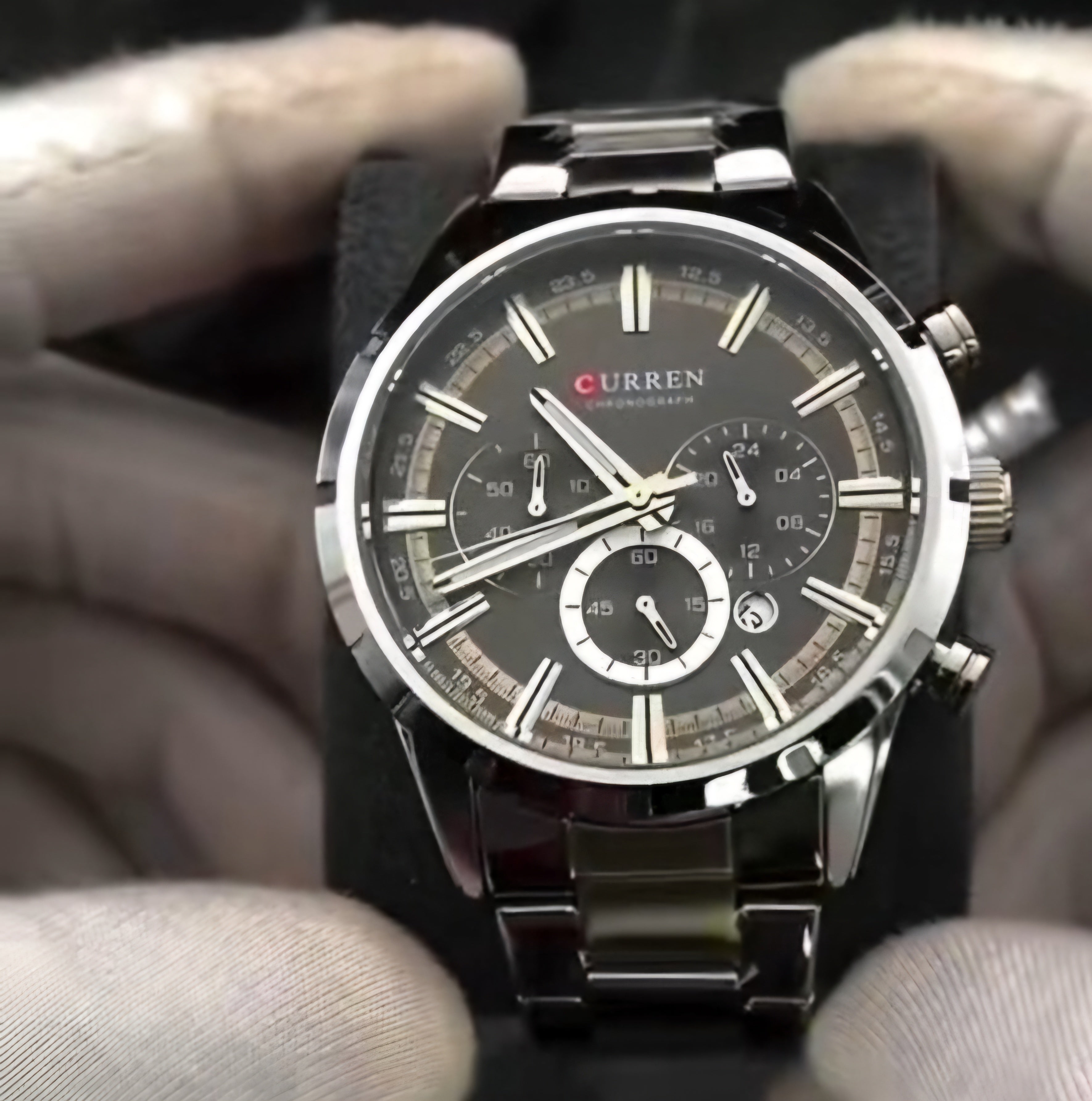 Curren 8355 Linha Prestige Chronograph – Elegância Esportiva com Identidade Forte