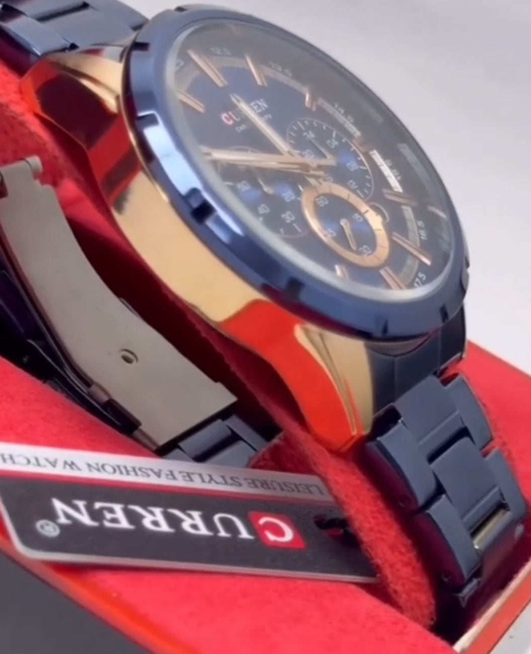 Curren 8355 Linha Prestige Chronograph – Elegância Esportiva com Identidade Forte