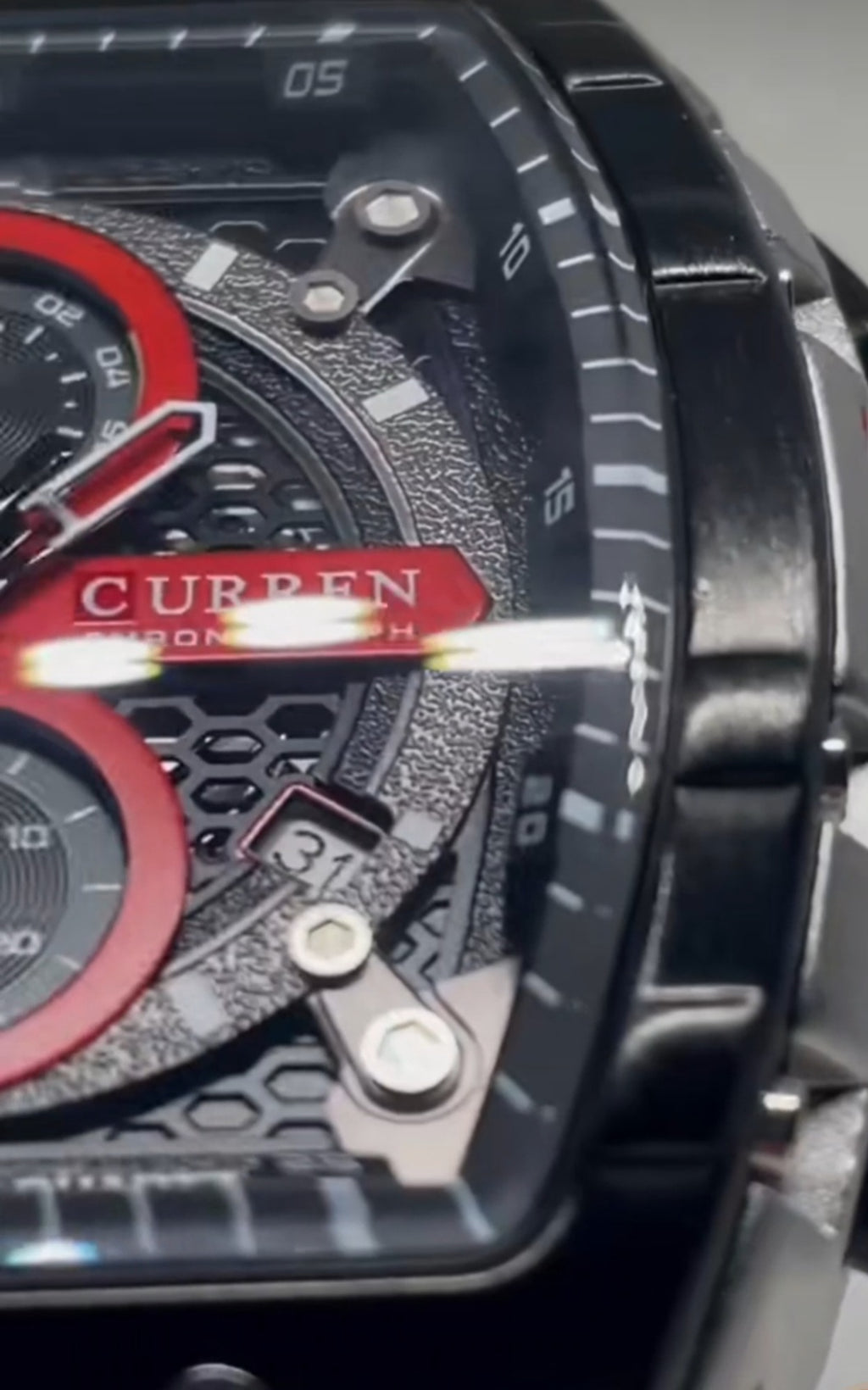 CURREN 8442 Linha Velocity – Design Imponente com Espírito Esportivo