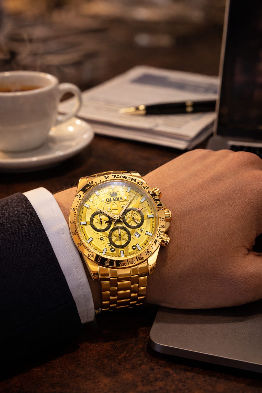 Relógio Masculino Cronógrafo Dourado – Luxo, Imponência e Alta Performance