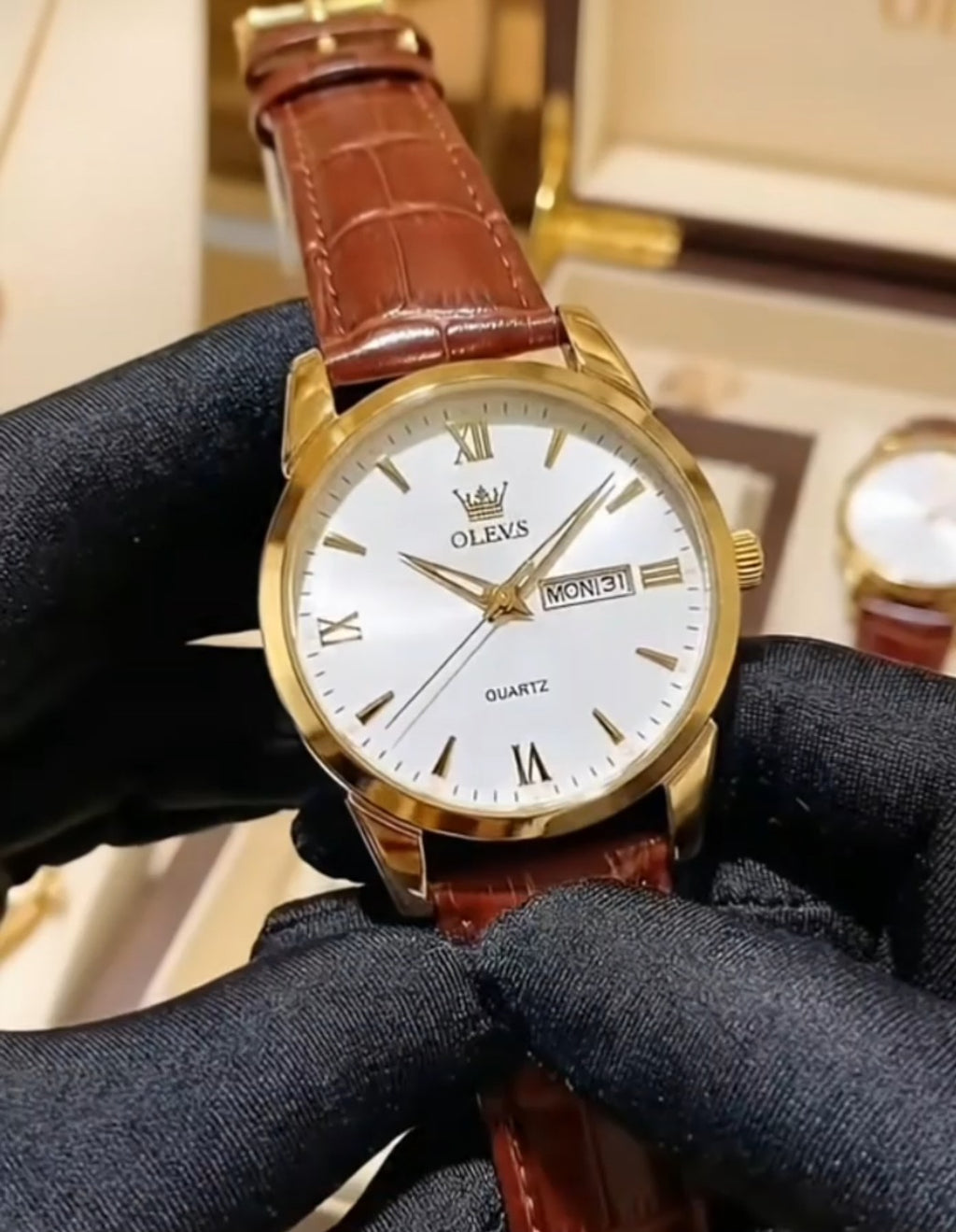 Linha Heritage – Elegância que Define Presença OLEVS 6898 -Relógio de quartzo impermeável, pulseira de couro