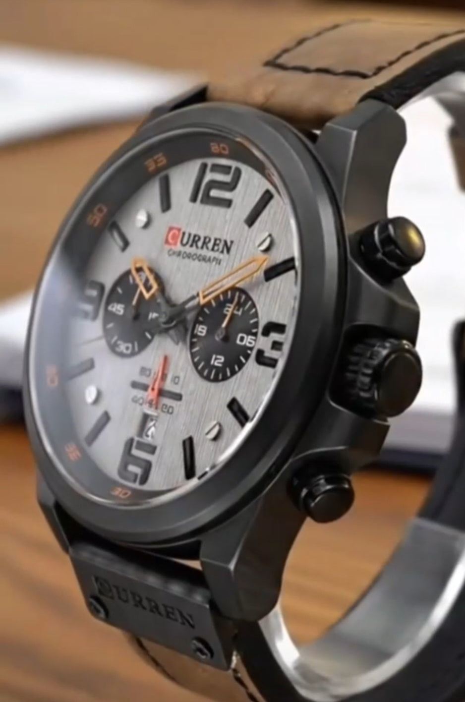Curren 8314 Linha Vanguard – Presença Esportiva com Elegância Moderna/ pulseira couro, quartzo