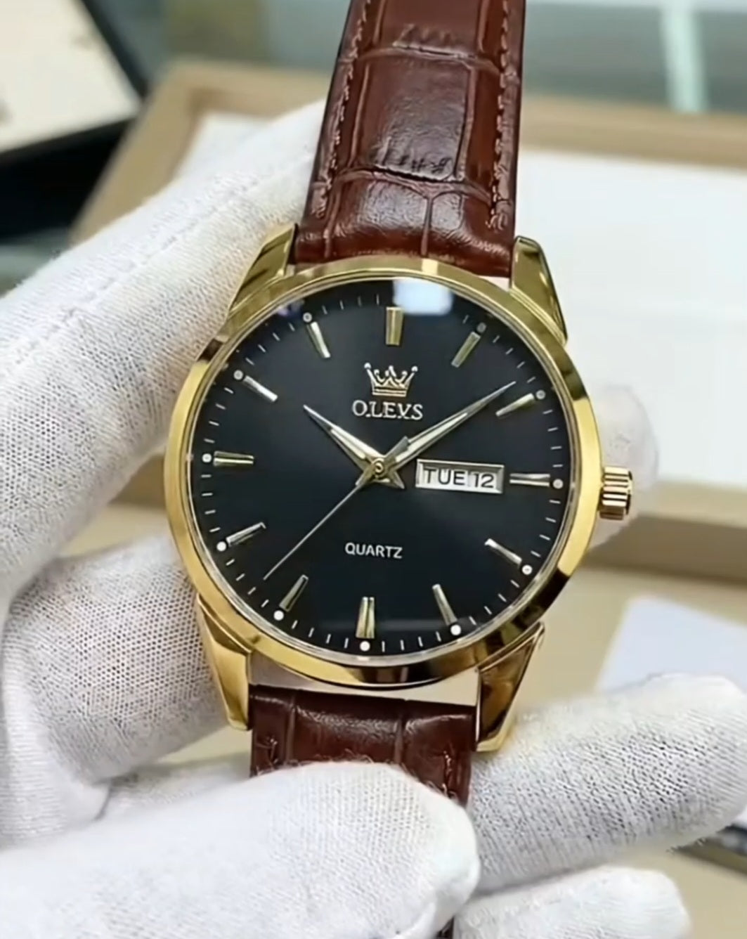 Linha Heritage – Elegância que Define Presença OLEVS 6898 -Relógio de quartzo impermeável, pulseira de couro