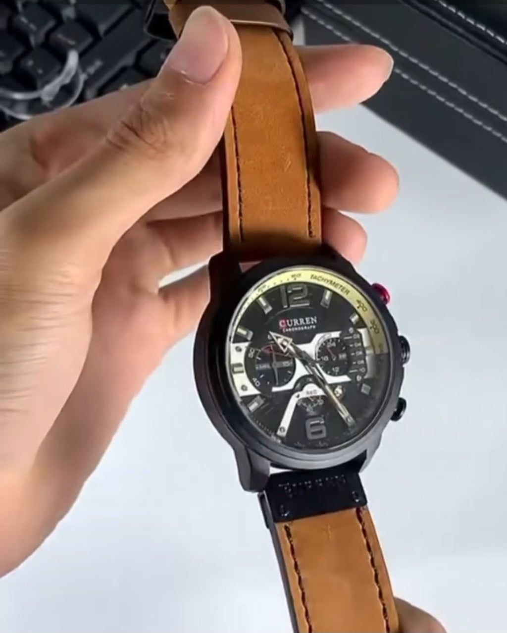 Curren 8329 Linha Titan – Presença Forte no Pulso/ couro militar