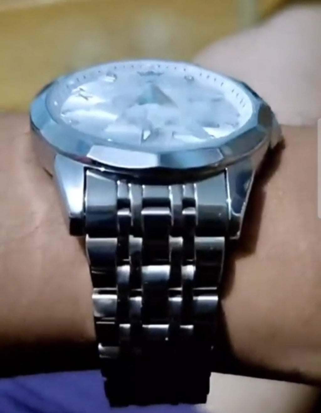 Linha Heritage – Elegância que Atravessa o Tempo / relógio de quartzo, aço inoxidável, à prova d'água