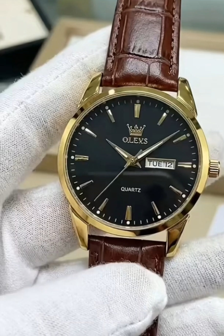Linha Heritage – Elegância que Define Presença OLEVS 6898 -Relógio de quartzo impermeável, pulseira de couro