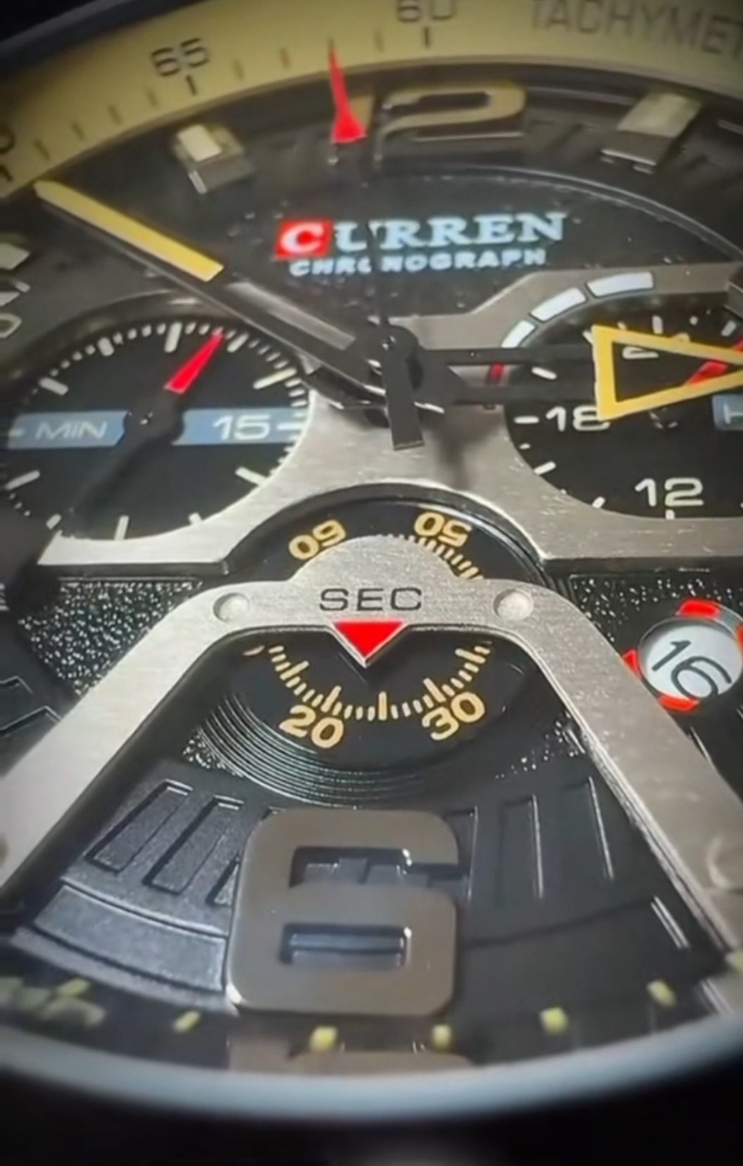 Curren 8329 Linha Titan – Presença Forte no Pulso/ couro militar