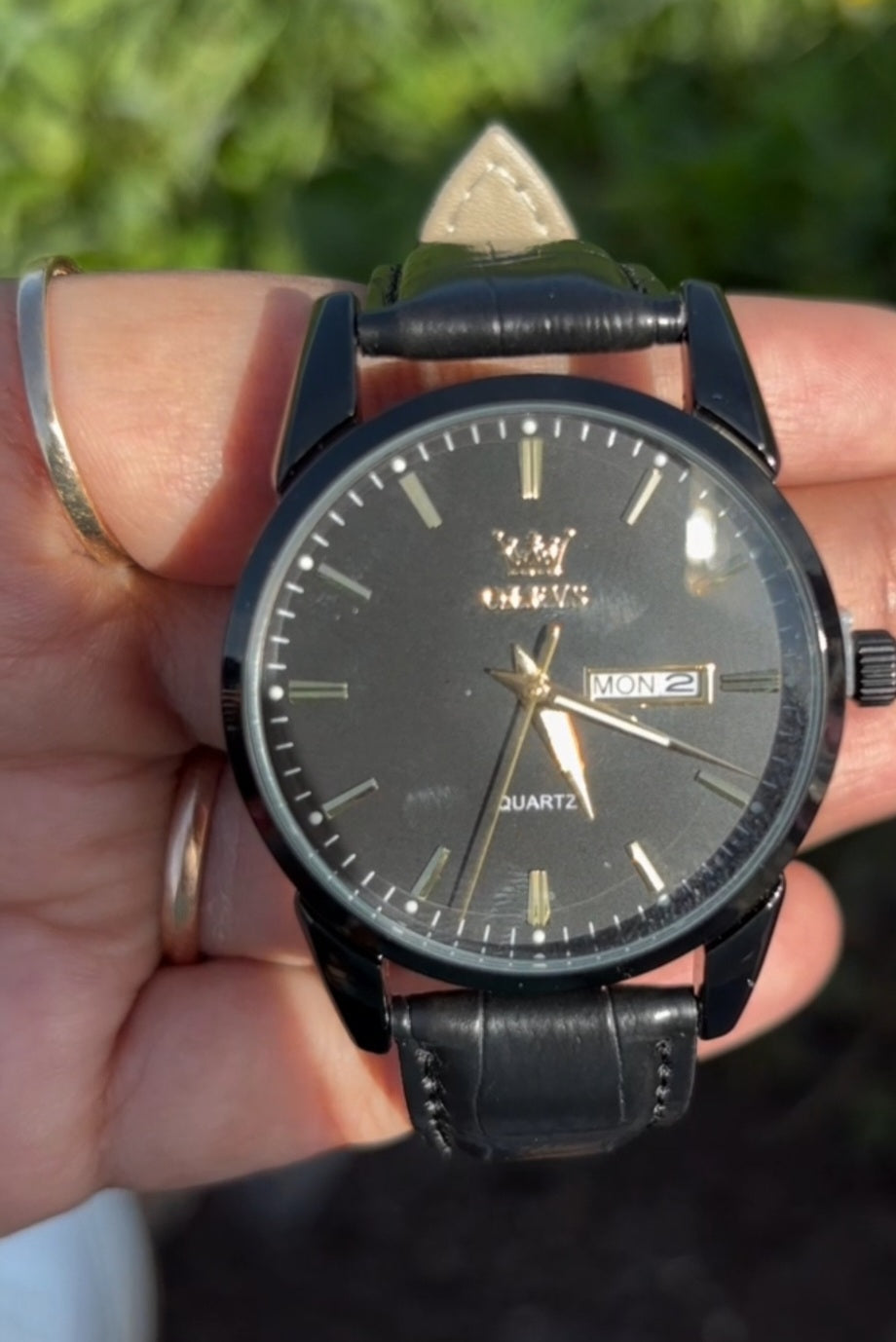 Linha Heritage – Elegância que Define Presença OLEVS 6898 -Relógio de quartzo impermeável, pulseira de couro